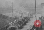 Image Paris taxi taxis transport soldats WWI Paris France, 1914, de la seconde 40 séquences d'archives historiques vidéo 65675079207