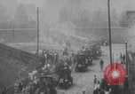 Image Paris taxi taxis transport soldats WWI Paris France, 1914, de la seconde 44 séquences d'archives historiques vidéo 65675079207