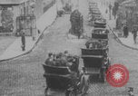 Image Paris taxi taxis transport soldats WWI Paris France, 1914, de la seconde 47 séquences d'archives historiques vidéo 65675079207