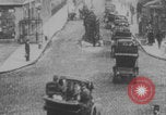 Image Paris taxi taxis transport soldats WWI Paris France, 1914, de la seconde 50 séquences d'archives historiques vidéo 65675079207