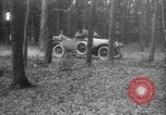 Standbild Französische Mitarbeiter Auto Tanks navigieren Wald Frankreich, 1917, aus Sekunde 5 historischem Filmmaterial Videoclip 65675079225
