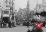Standbild Paris Karussell Montmartre WWI Paris Frankreich, 1914, aus Sekunde 1 historischem Filmmaterial Videoclip 65675079226
