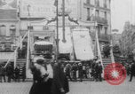 Standbild Paris Karussell Montmartre WWI Paris Frankreich, 1914, aus Sekunde 3 historischem Filmmaterial Videoclip 65675079226