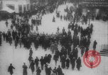 Image La Révolution russe foule Saint-Pétersbourg Russie, 1917, de la seconde 4 séquences d'archives historiques vidéo 65675079238
