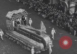 Standbild Parade zum Portland Rose Festival Portland Oregon USA, 1940, aus Sekunde 16 historischem Filmmaterial Videoclip 65675079264