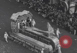 Standbild Parade zum Portland Rose Festival Portland Oregon USA, 1940, aus Sekunde 17 historischem Filmmaterial Videoclip 65675079264