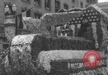 Standbild Parade zum Portland Rose Festival Portland Oregon USA, 1940, aus Sekunde 20 historischem Filmmaterial Videoclip 65675079264