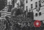 Standbild Parade zum Portland Rose Festival Portland Oregon USA, 1940, aus Sekunde 36 historischem Filmmaterial Videoclip 65675079264