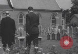 Standbild Zion Lutherische Kirche Denkmal Manheim Manheim Pennsylvania USA, 1940, aus Sekunde 10 historischem Filmmaterial Videoclip 65675079265