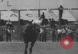 Standbild Livermore California Rodeo Wettbewerb Livermore California USA, 1940, aus Sekunde 18 historischem Filmmaterial Videoclip 65675079268
