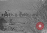 Standbild Deutscher Soldat feuert Maschinengewehr Sizilien Italien, 1944, aus Sekunde 10 historischem Filmmaterial Videoclip 65675079283