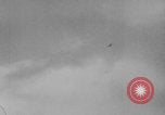 Standbild Deutsche feuern Flak-Artillerie Sizilien Italien, 1943, aus Sekunde 7 historischem Filmmaterial Videoclip 65675079284
