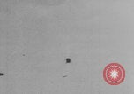 Standbild Deutsche feuern Flak-Artillerie Sizilien Italien, 1943, aus Sekunde 14 historischem Filmmaterial Videoclip 65675079284