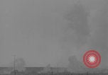 Image Les Canadiens capturent l'aérodrome de Carpiquet France, 1944, de la seconde 23 séquences d'archives historiques vidéo 65675079309