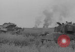 Image Les Canadiens capturent l'aérodrome de Carpiquet France, 1944, de la seconde 26 séquences d'archives historiques vidéo 65675079309
