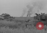 Image Les Canadiens capturent l'aérodrome de Carpiquet France, 1944, de la seconde 28 séquences d'archives historiques vidéo 65675079309