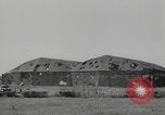 Image Les Canadiens capturent l'aérodrome de Carpiquet France, 1944, de la seconde 55 séquences d'archives historiques vidéo 65675079309