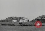Image Les Canadiens capturent l'aérodrome de Carpiquet France, 1944, de la seconde 58 séquences d'archives historiques vidéo 65675079309