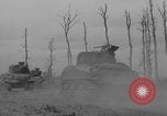 Immagine di L'esercito canadese avanza a Caen Caen Francia, 1944, secondo 21 filmato di repertorio 65675079310