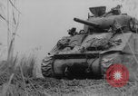 Immagine di L'esercito canadese avanza a Caen Caen Francia, 1944, secondo 37 filmato di repertorio 65675079310