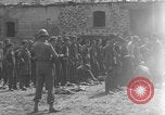 Image Les prisonniers allemands ont frissisé la deuxième Guerre mondiale en France Saint Lo France, 1944, de la seconde 5 séquences d'archives historiques vidéo 65675079322