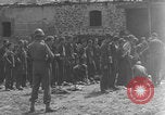 Image Les prisonniers allemands ont frissisé la deuxième Guerre mondiale en France Saint Lo France, 1944, de la seconde 8 séquences d'archives historiques vidéo 65675079322