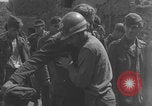 Image Les prisonniers allemands ont frissisé la deuxième Guerre mondiale en France Saint Lo France, 1944, de la seconde 18 séquences d'archives historiques vidéo 65675079322