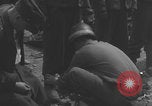 Image Les prisonniers allemands ont frissisé la deuxième Guerre mondiale en France Saint Lo France, 1944, de la seconde 28 séquences d'archives historiques vidéo 65675079322