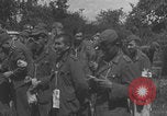 Image Les prisonniers allemands ont frissisé la deuxième Guerre mondiale en France Saint Lo France, 1944, de la seconde 35 séquences d'archives historiques vidéo 65675079322