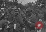 Image Les prisonniers allemands ont frissisé la deuxième Guerre mondiale en France Saint Lo France, 1944, de la seconde 37 séquences d'archives historiques vidéo 65675079322