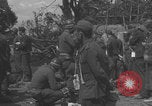Image Les prisonniers allemands ont frissisé la deuxième Guerre mondiale en France Saint Lo France, 1944, de la seconde 40 séquences d'archives historiques vidéo 65675079322