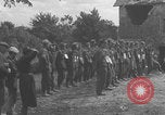 Image Les prisonniers allemands ont frissisé la deuxième Guerre mondiale en France Saint Lo France, 1944, de la seconde 50 séquences d'archives historiques vidéo 65675079322
