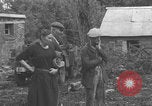 Image Les prisonniers allemands ont frissisé la deuxième Guerre mondiale en France Saint Lo France, 1944, de la seconde 55 séquences d'archives historiques vidéo 65675079322