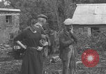 Image Les prisonniers allemands ont frissisé la deuxième Guerre mondiale en France Saint Lo France, 1944, de la seconde 58 séquences d'archives historiques vidéo 65675079322