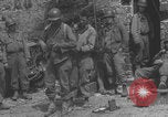 Image Radio allemande déchirée Fu G Saint Lo France, 1944, de la seconde 7 séquences d'archives historiques vidéo 65675079325