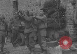 Image Radio allemande déchirée Fu G Saint Lo France, 1944, de la seconde 37 séquences d'archives historiques vidéo 65675079325