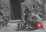 Image Radio allemande déchirée Fu G Saint Lo France, 1944, de la seconde 62 séquences d'archives historiques vidéo 65675079325
