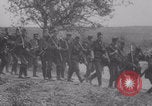 Image Les soldats allemands marchaient Aisne France, 1940, de la seconde 36 séquences d'archives historiques vidéo 65675079326