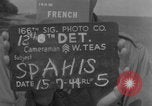 Standbild Das französische Panzerkanzel Marine Regiment bereitet Fahrzeuge vor Europa, 1944, aus Sekunde 1 historischem Filmmaterial Videoclip 65675079337