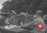 Standbild Das französische Panzerkanzel Marine Regiment bereitet Fahrzeuge vor Europa, 1944, aus Sekunde 48 historischem Filmmaterial Videoclip 65675079337