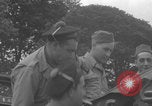 Standbild Das französische Panzerkanzel Marine Regiment bereitet Fahrzeuge vor Europa, 1944, aus Sekunde 53 historischem Filmmaterial Videoclip 65675079337