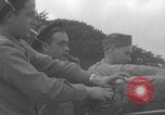 Standbild Das französische Panzerkanzel Marine Regiment bereitet Fahrzeuge vor Europa, 1944, aus Sekunde 59 historischem Filmmaterial Videoclip 65675079337