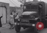 Immagine di Libero convoglio francese le Haye Du Puits WW2 La Haye Du Puits Francia, 1944, secondo 49 filmato di repertorio 65675079375