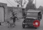 Immagine di Libero convoglio francese le Haye Du Puits WW2 La Haye Du Puits Francia, 1944, secondo 53 filmato di repertorio 65675079375