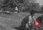 Immagine di Infermieri francesi in campo Lessay Francia, 1944, secondo 30 filmato di repertorio 65675079376