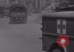 Immagine di Libero convoglio francese di ambulanza Periers Periers Francia, 1944, secondo 16 filmato di repertorio 65675079377