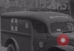 Immagine di Libero convoglio francese di ambulanza Periers Periers Francia, 1944, secondo 27 filmato di repertorio 65675079377