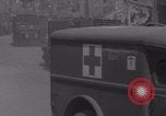 Immagine di Libero convoglio francese di ambulanza Periers Periers Francia, 1944, secondo 28 filmato di repertorio 65675079377
