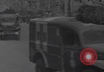 Immagine di Libero convoglio francese di ambulanza Periers Periers Francia, 1944, secondo 40 filmato di repertorio 65675079378