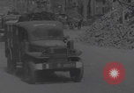 Immagine di Libero convoglio francese di ambulanza Periers Periers Francia, 1944, secondo 43 filmato di repertorio 65675079378